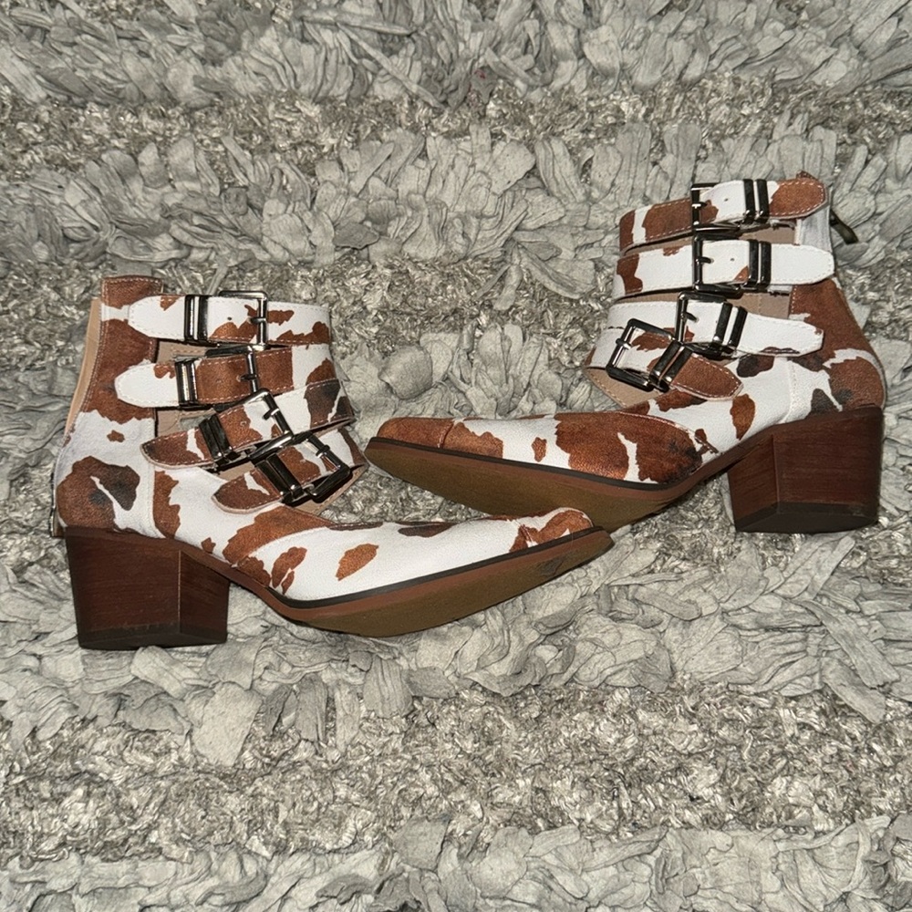 Cowhide Booties - Picture 2 of 8